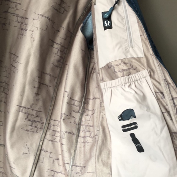 Retro Lululemon jacket - Picture 6 of 8